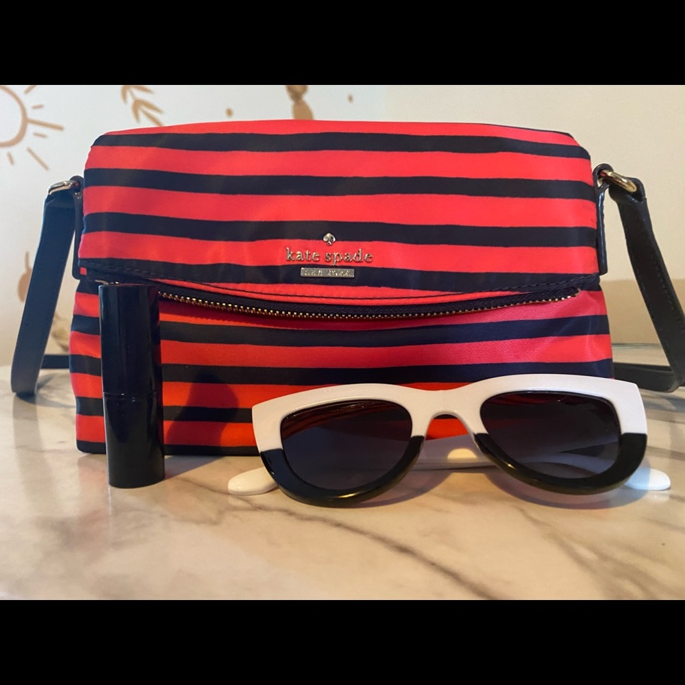 Kate spade crossbody purse. Perfect condition. Hot pink&navy stripes. Adjustable
